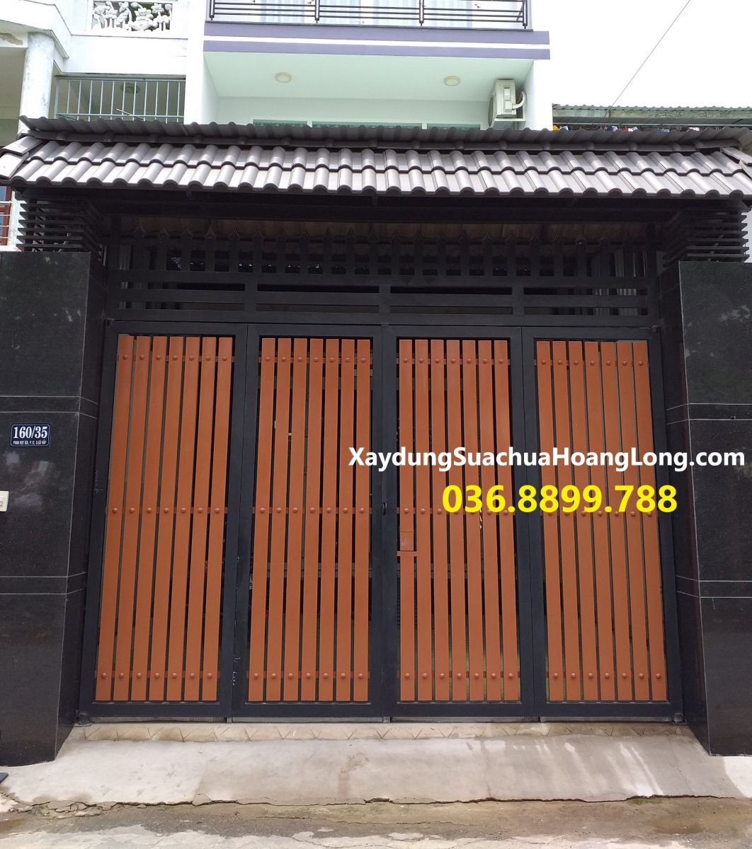 Mẫu cửa cổng sắt sơn giả gỗ đẹp mới nhất