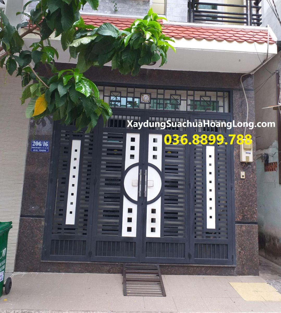 Mẫu cửa cổng sắt hộp 2 cánh hiện đại