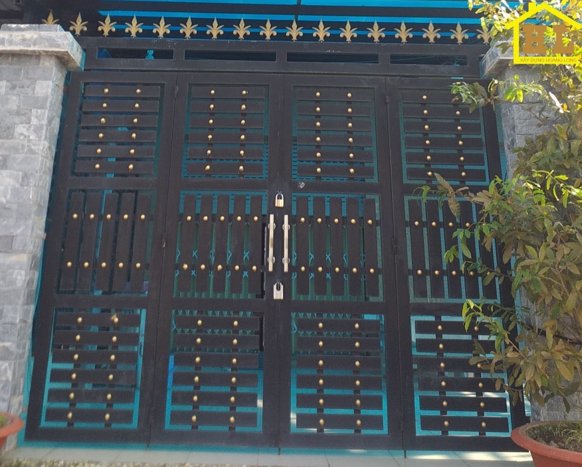làm cửa sắt pano đẹp ở bình chánh