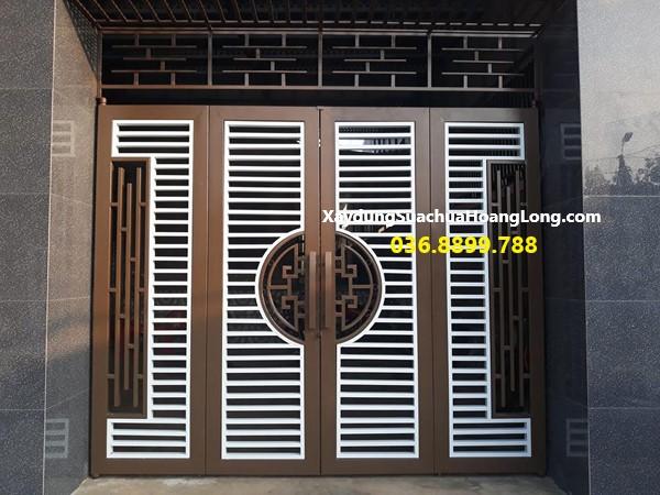 Mẫu cửa cổng thiết kế truyền thống cổ kính