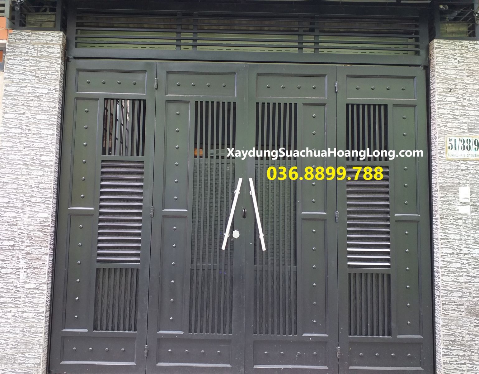 Mẫu cửa cổng 4 cánh đơn giản hiện đại nhất
